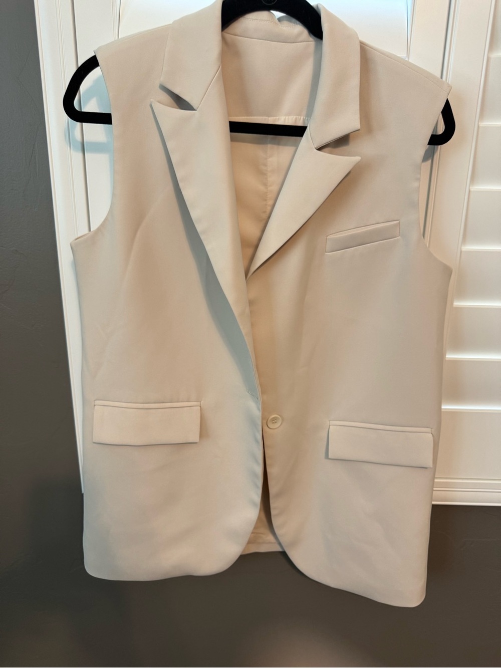 Sleeveless Tailored Vest Blazer - Cream